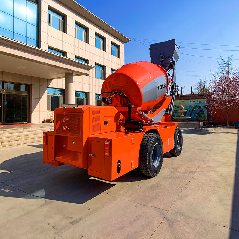 Camion malaxeur à béton monobloc de 4,2 m³ à vendre