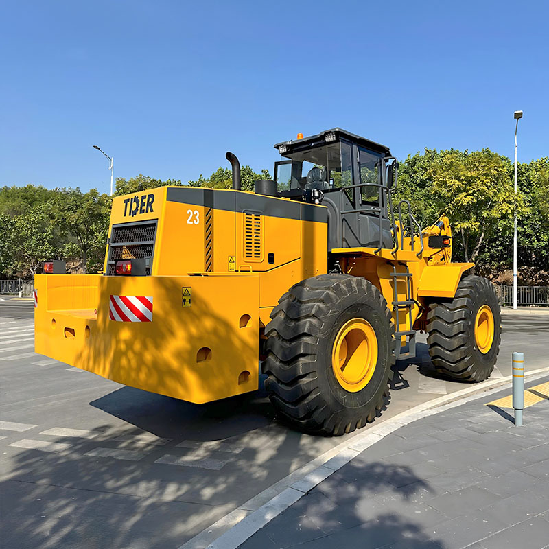 Chariot élévateur de 23 tonnes à vendre avec moteur Weichai