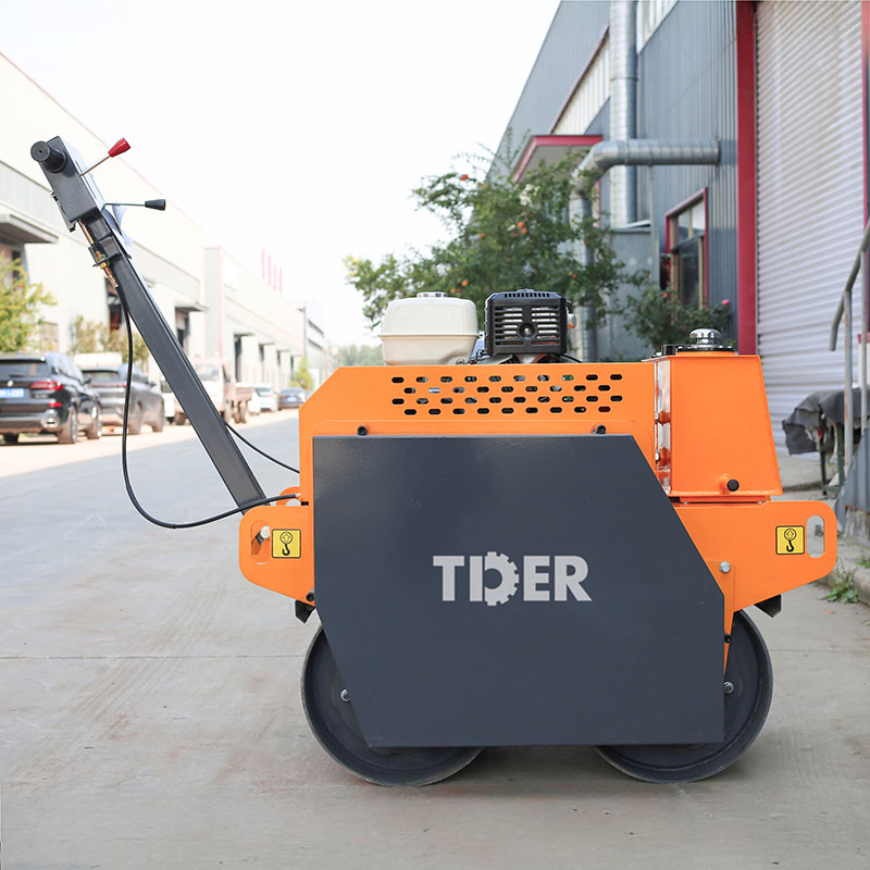 Rouleau compresseur à double tambour autoporté de 600 kg avec moteur japonais