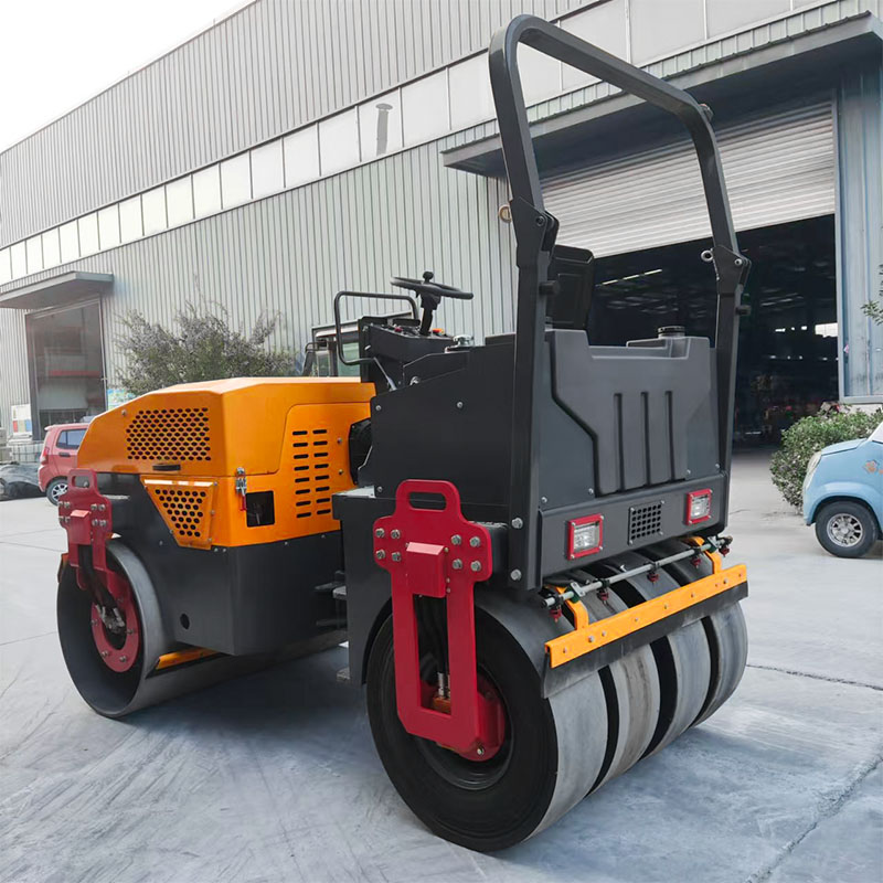 Rouleau compresseur combiné de 4 tonnes à vendre