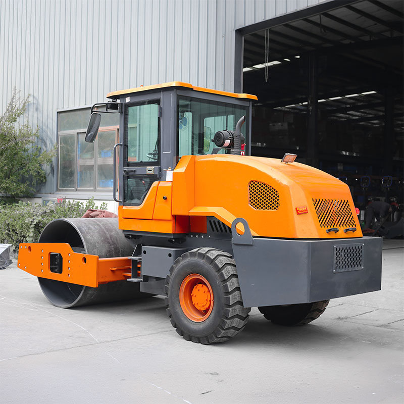Rouleau compresseur monocylindre de 6 tonnes avec système hydraulique XCMG