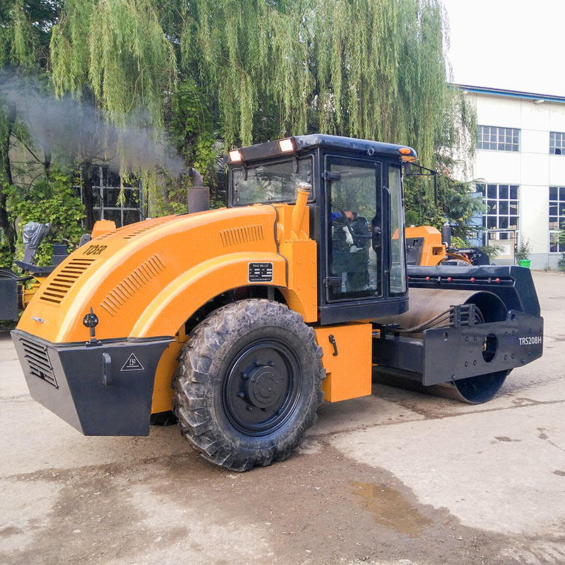Rouleau compresseur de 8 tonnes avec moteur Cummins turbocompressé